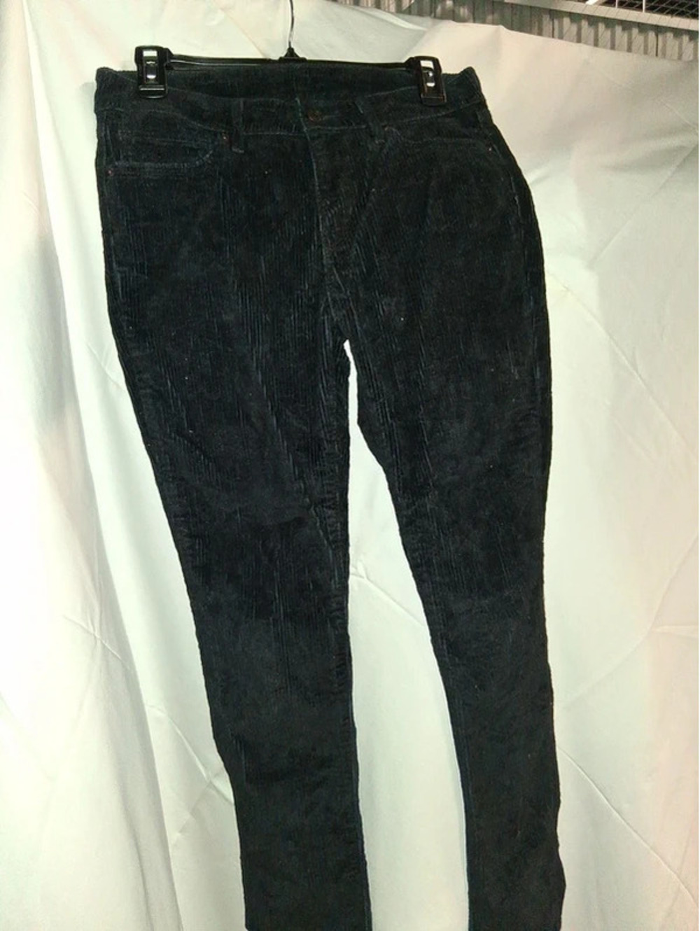 Levi’s 711 Mid Rise Skinny Corduroy Jeans Pants Women’s 28x30 Black o2
